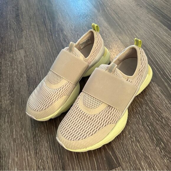 Sorel Women's Kinetic Impact Strap Shoes - Picture 5 of 11